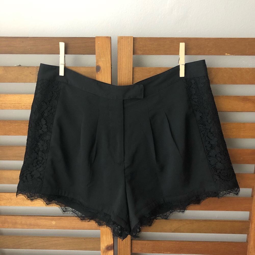 VS Black Lacy shorts